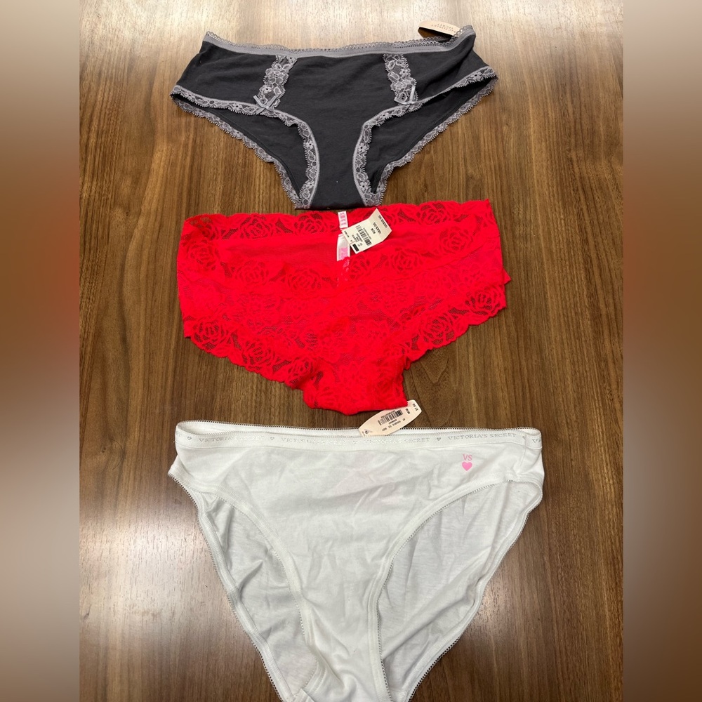 New Victoria Secret Underwear Panties Lot of 3 Medium